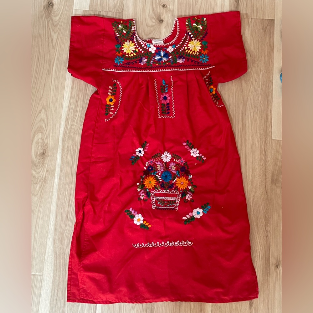 Vintage Mexican Embroidered Peasant Dress Size S-L